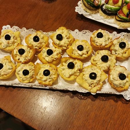 Villa Kuca Za Odmor Joko I Jeka à Bogatić Extérieur photo