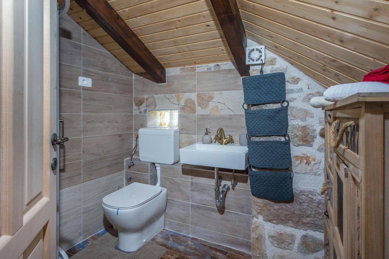 Villa Kuca Za Odmor Joko I Jeka à Bogatić Extérieur photo