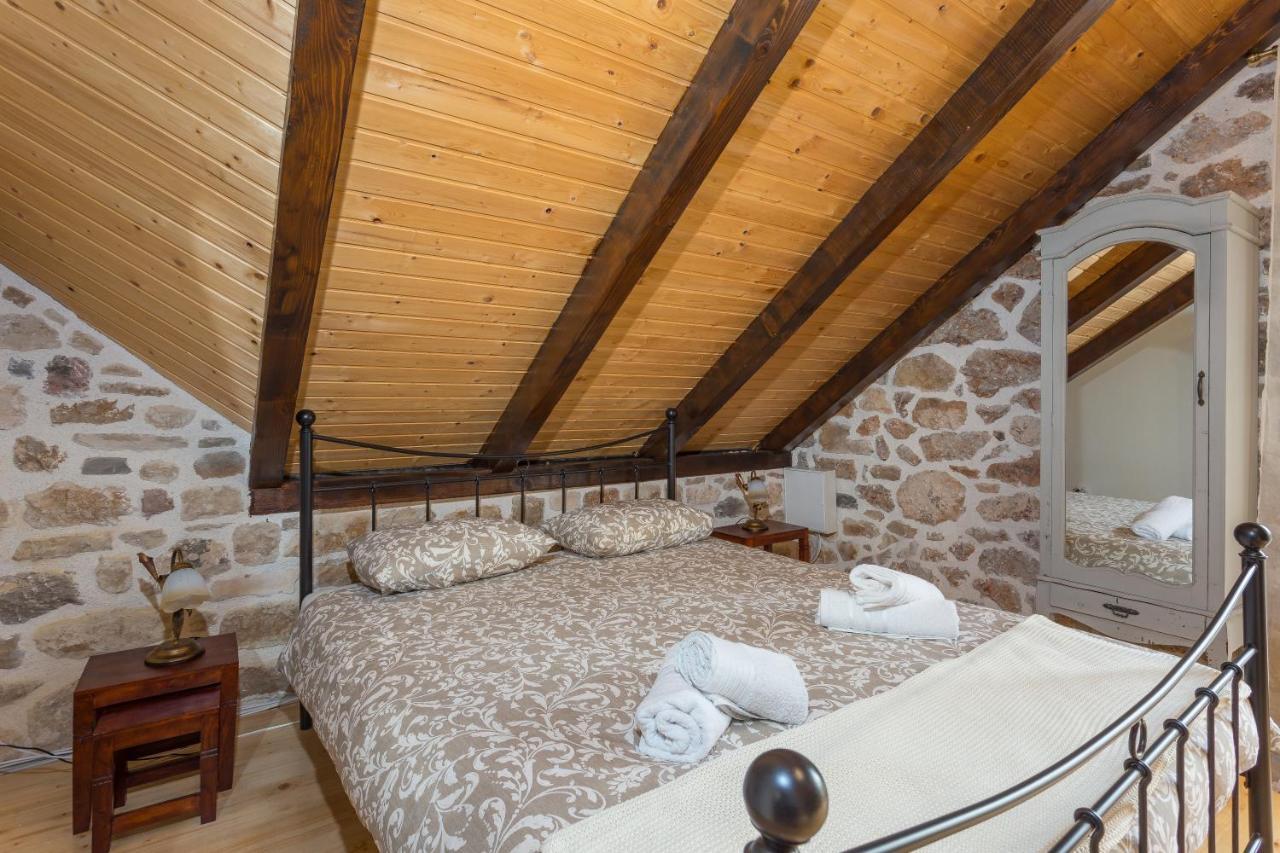 Villa Kuca Za Odmor Joko I Jeka à Bogatić Extérieur photo