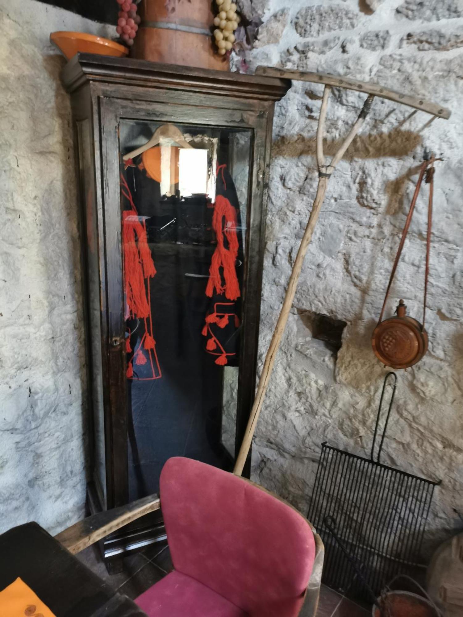 Villa Kuca Za Odmor Joko I Jeka à Bogatić Extérieur photo