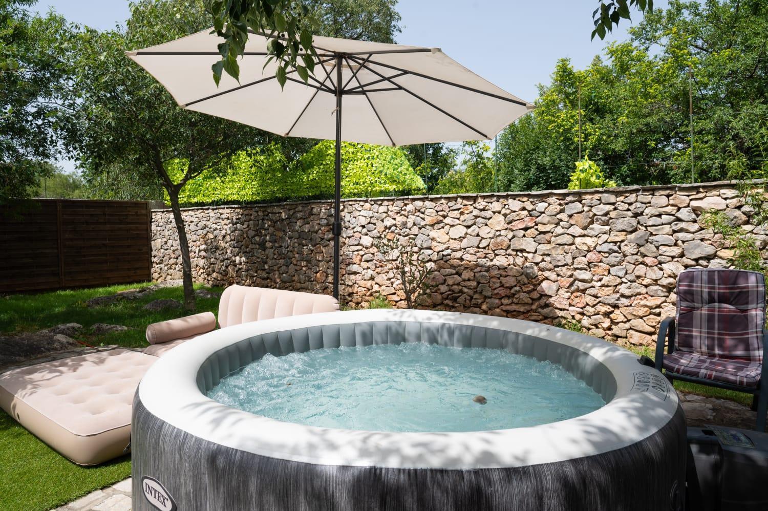 Villa Kuca Za Odmor Joko I Jeka à Bogatić Extérieur photo